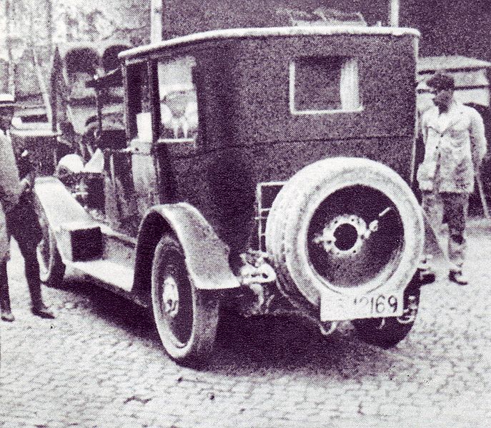 Photo 3 Lancia lambda RAVISSEURS.jpg