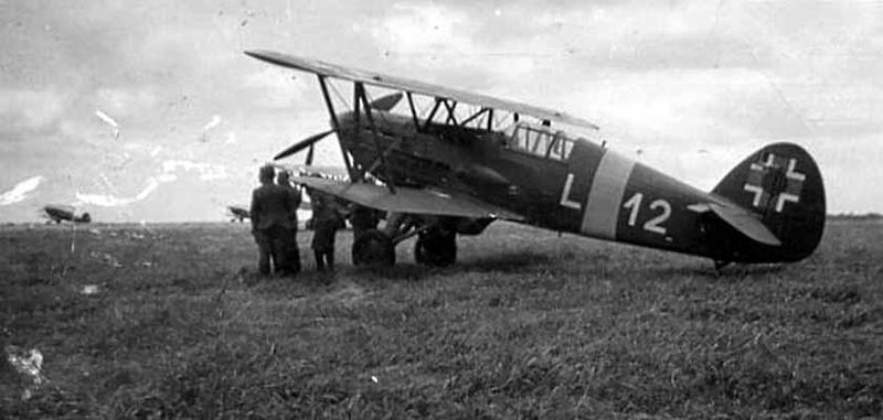 800px-Avia_Bk-534_Slovenských_vzdušných_zbraní.jpg