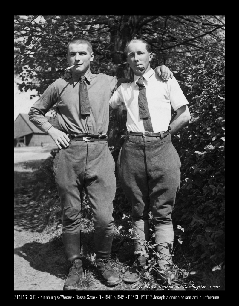 DESCHUYTTER Joseph et un camarade - STALAG X C - Nienburg sur Weser - Allemagne - 1940 à 1945 BE Titré © Fourm 39-45.jpg