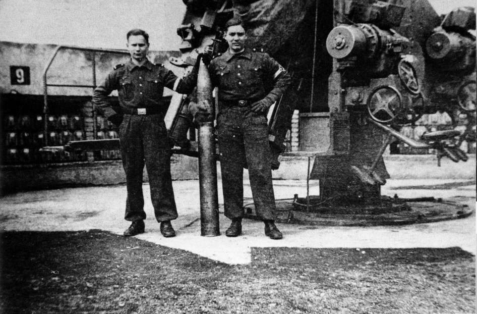 12.8 cm_flak turm.jpg