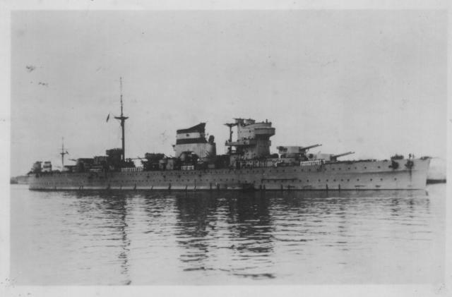 BALEARES derrière lui CANARIAS.JPG