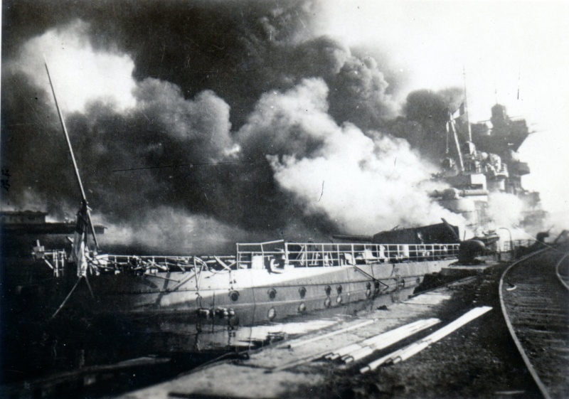 ALGERIE 1942 11 27 3 ALGERIE sabord21.jpg