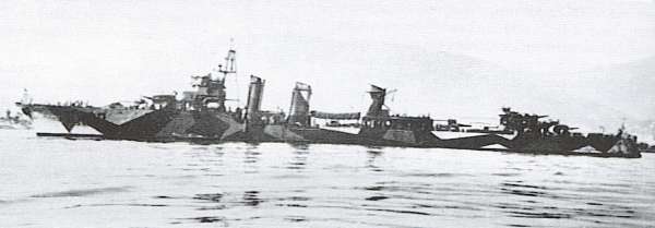 PANTHERE 1943 FR22 sous pavillon italien.jpg