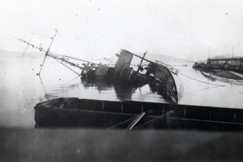 1942 12 AIGLE et VAUBAN sabord38.jpg