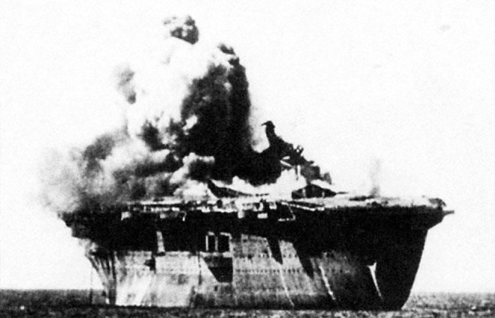 GRAF ZEPPELIN 1947 8 16 coule comme cible.jpg