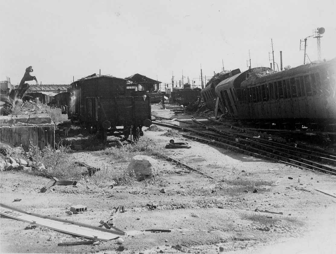 1939-45 train déraillé2.JPG