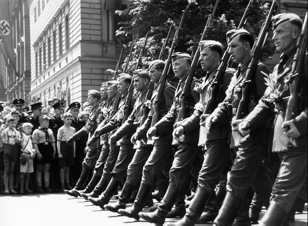 Parade Légion Condor à Berlin.jpg
