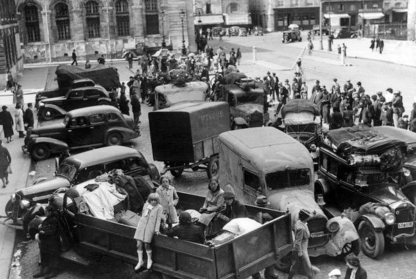 Bordeaux 1940, arrivée des réfugiés..jpg