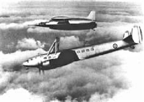 17 août 1953 seconde édition du largage du Leduc 021 n°01 qui quitte son Languedoc porteur..jpg