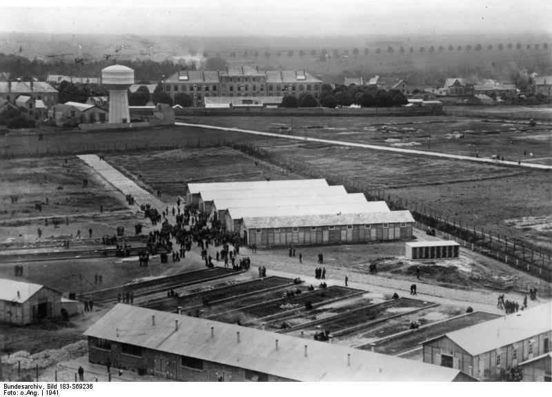 Camp de Pithiviers en 1941.jpg