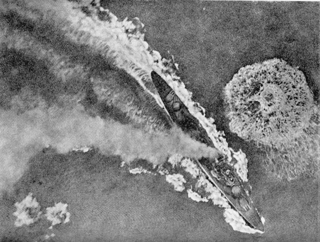 GLOUCESTER 1941 5 22 coulé par l'attaque aérienne glouce13.jpg