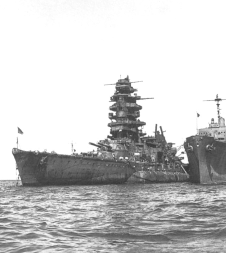 NAGATO 1946 lors de l'opération crossroads.jpg