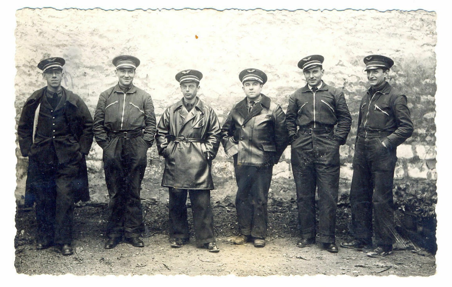 armée de l'air uniformes divers.jpg