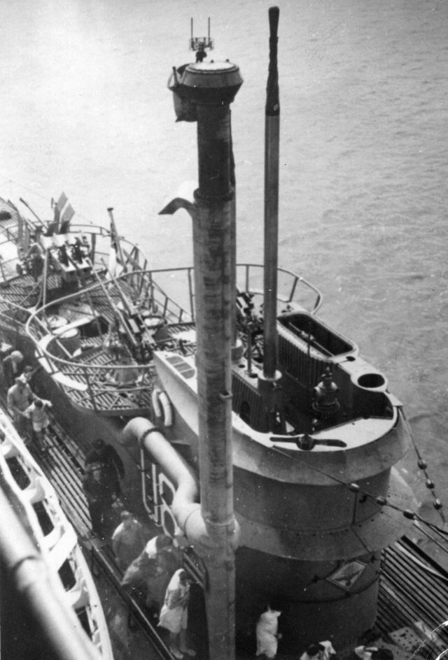 U889 1945 - schnorchel.jpg
