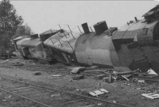 train blindé T 13.gif