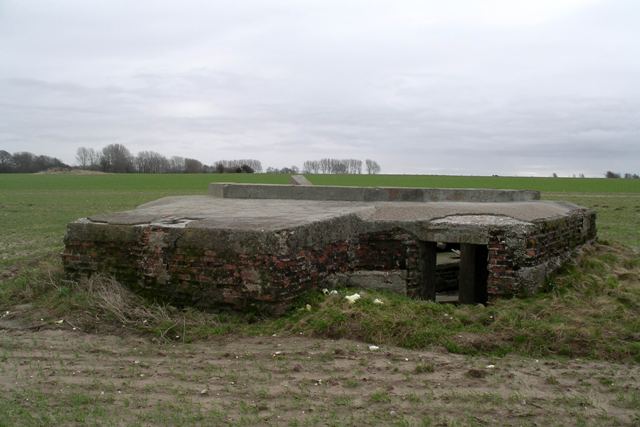 CA 010-POSTE FLAK 6.JPG