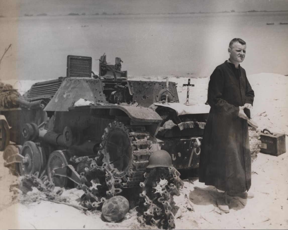 navy chaplain.jpg