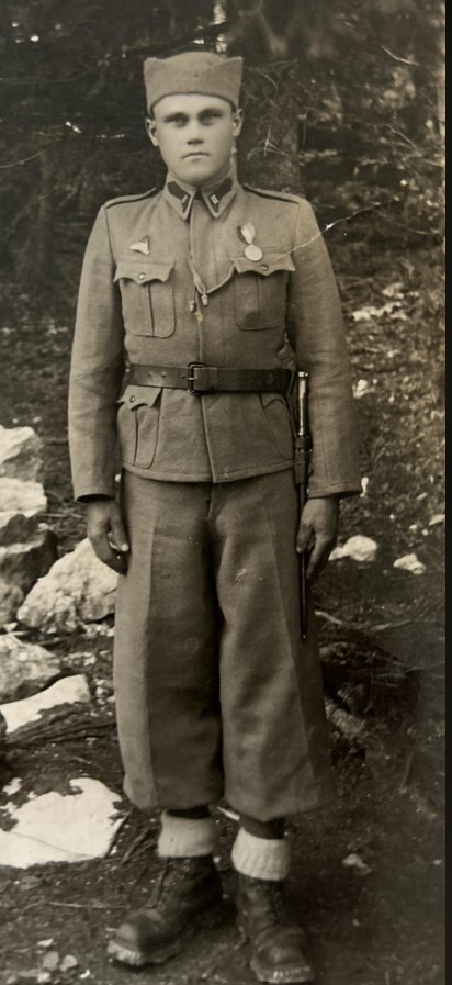 yugo montagne.jpg