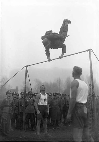 Soldatallemandgym.jpg