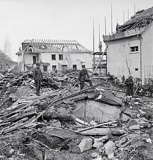 Bombardierung_Zürich_0756-0050.jpg