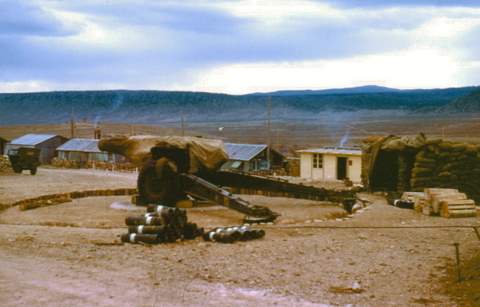 3 - Obusier 155mm HM1 sur fond BM.jpg